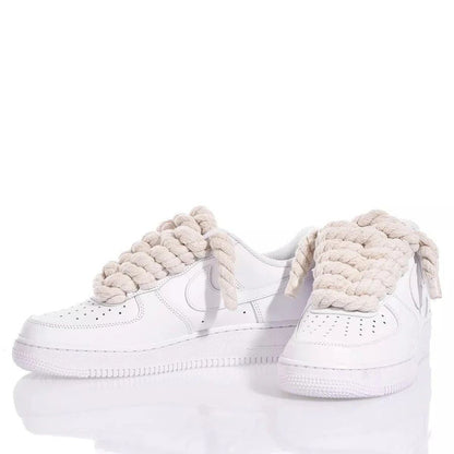 ZAPATILLAS NIKE AIR FORCE 1 "BOOM LACES" - BLANCO/BEIGE - NIKE | 2.0000000235