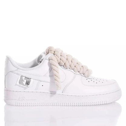 ZAPATILLAS NIKE AIR FORCE 1 "BOOM LACES" - BLANCO/BEIGE - NIKE | 2.0000000235