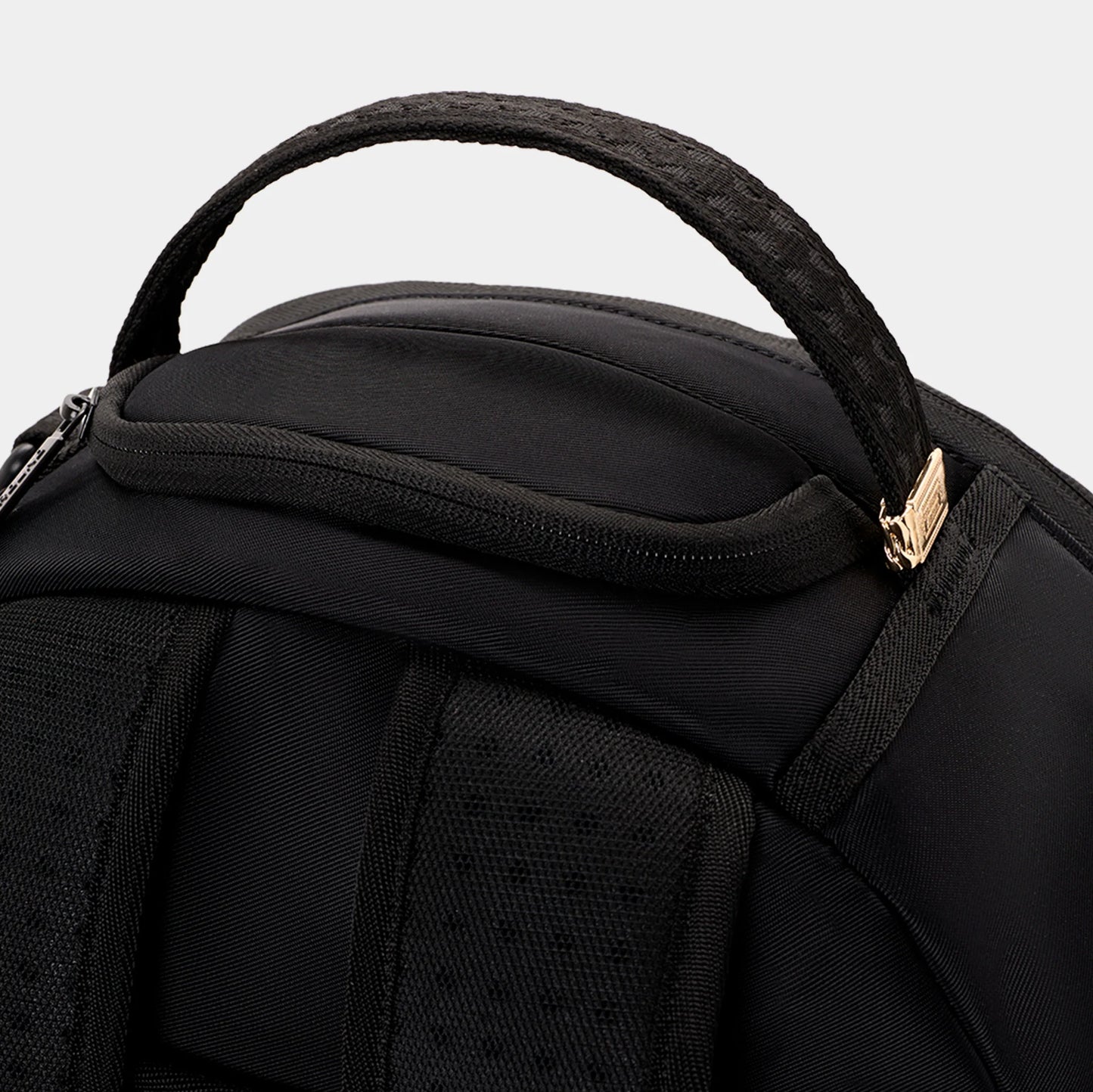 MOCHILA SHARK CENTRAL BLACKED OUT EMBOSSED NYLON BACKPACK - NEGRO - SPRAYGROUND | 910B9635NSZ