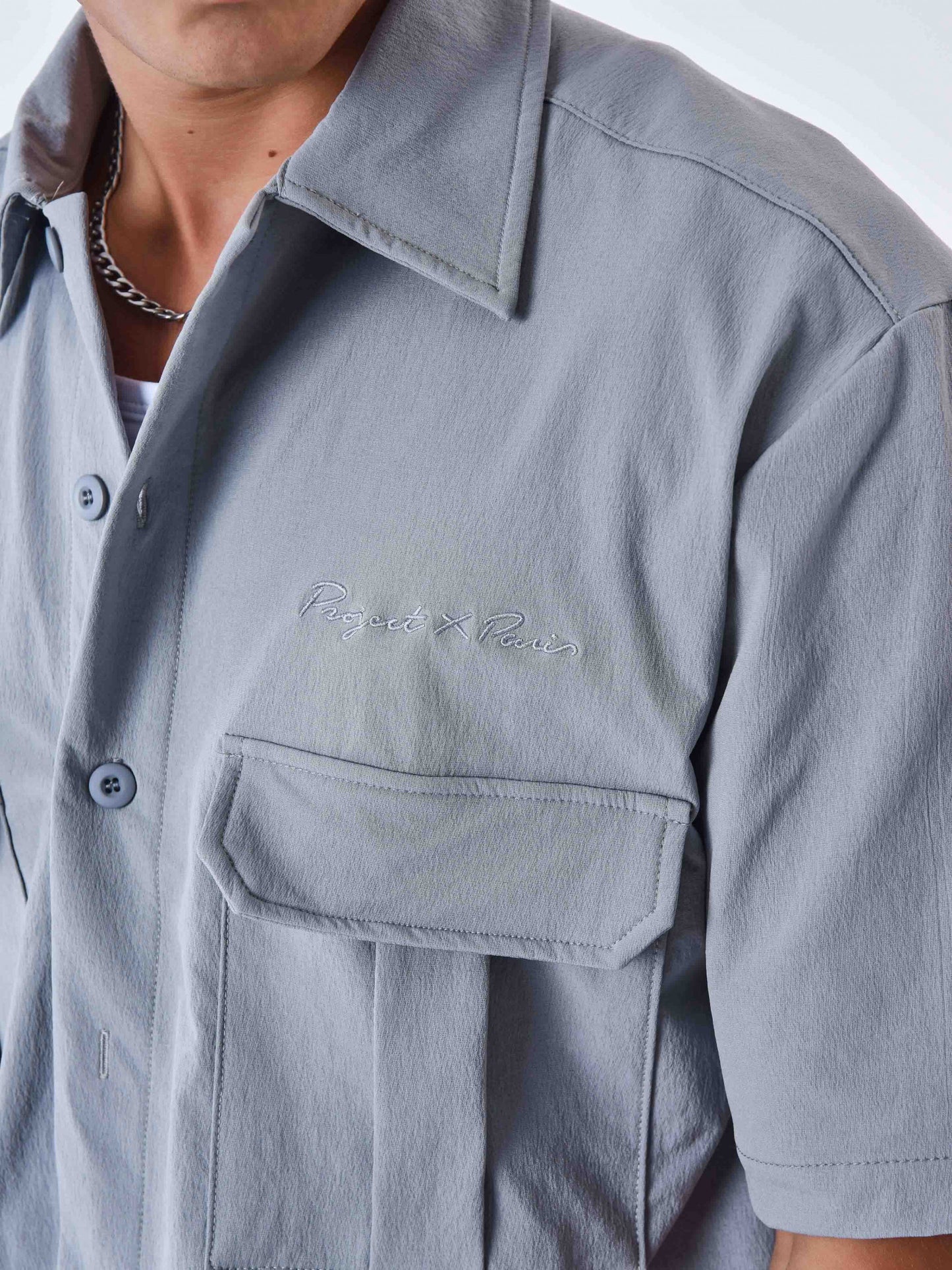 CAMISA DE MANGA CORTA CON TEXTURA ESTILO CARGO  - GRIS CLARO - PROJECT X PARIS | 2310034_GY2