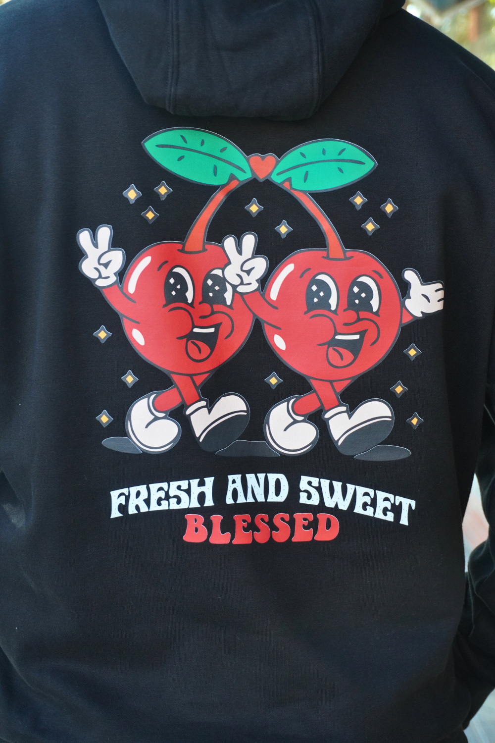 SUDADERA CON CAPUCHA "CHERRY" - NEGRO - BLESSED BRAND