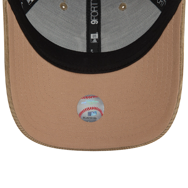 GORRA "NEW YORK YANKEES" LEAGUE ESSENTIAL 9FORTY - BEIGE - NEW ERA | 60580823