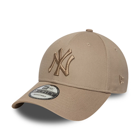 GORRA "NEW YORK YANKEES" TEAM OUTLINE LEAGUE ESSENTIAL 9FORTY - MARRON - NEW ERA | 60675512