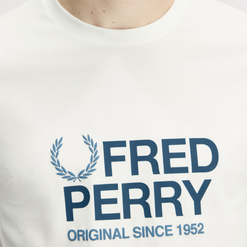 CAMISETA ORIGINAL GRAPHIC - BLANCO - FRED PERRY | M2406 129