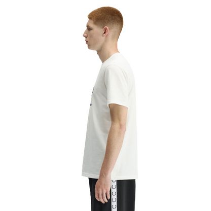 CAMISETA ORIGINAL GRAPHIC - BLANCO - FRED PERRY | M2406 129