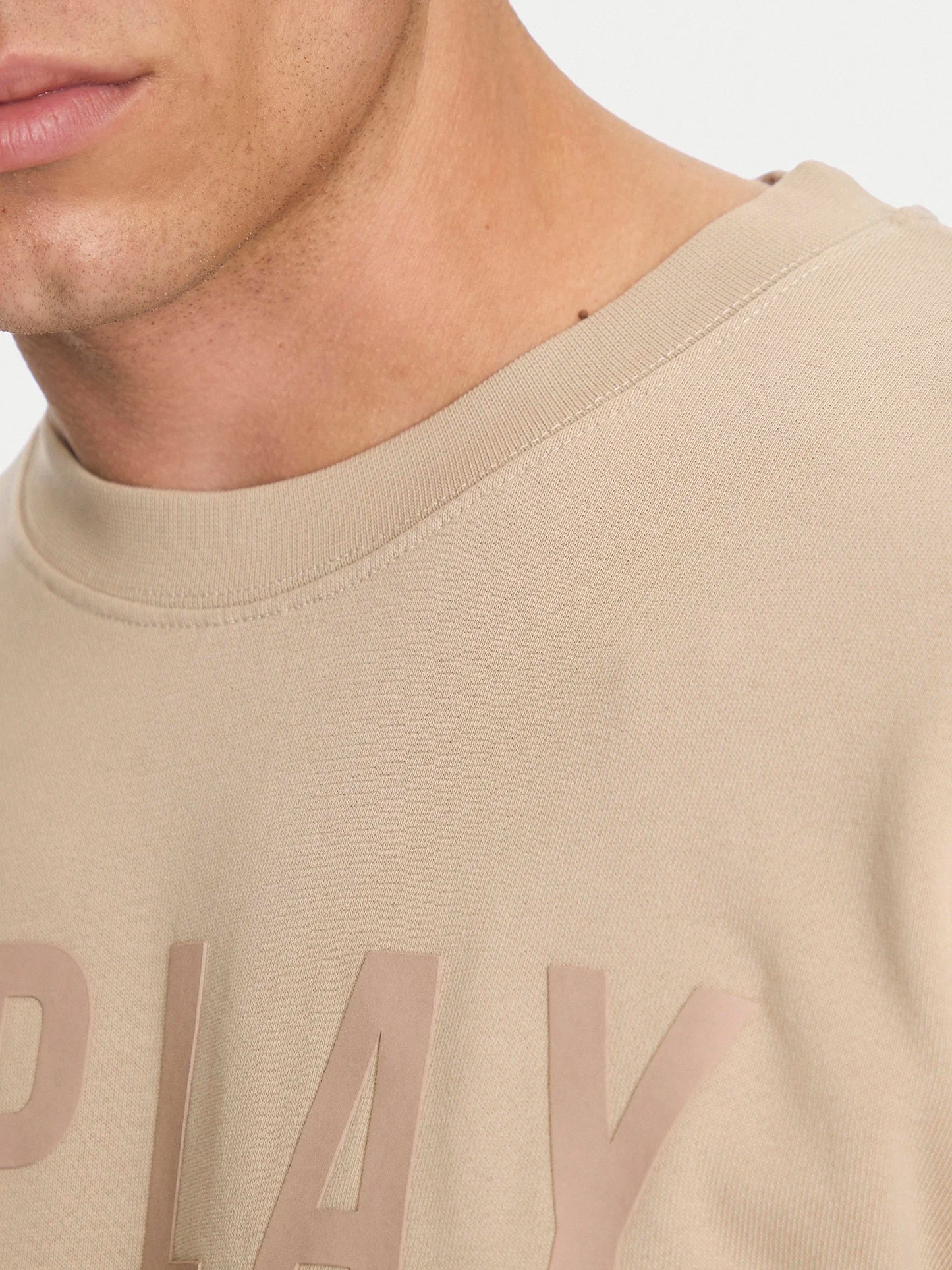 SUDADERA DE CUELLO REDONDO REGULAR FIT - BEIGE - REPLAY | M6975.000.21842