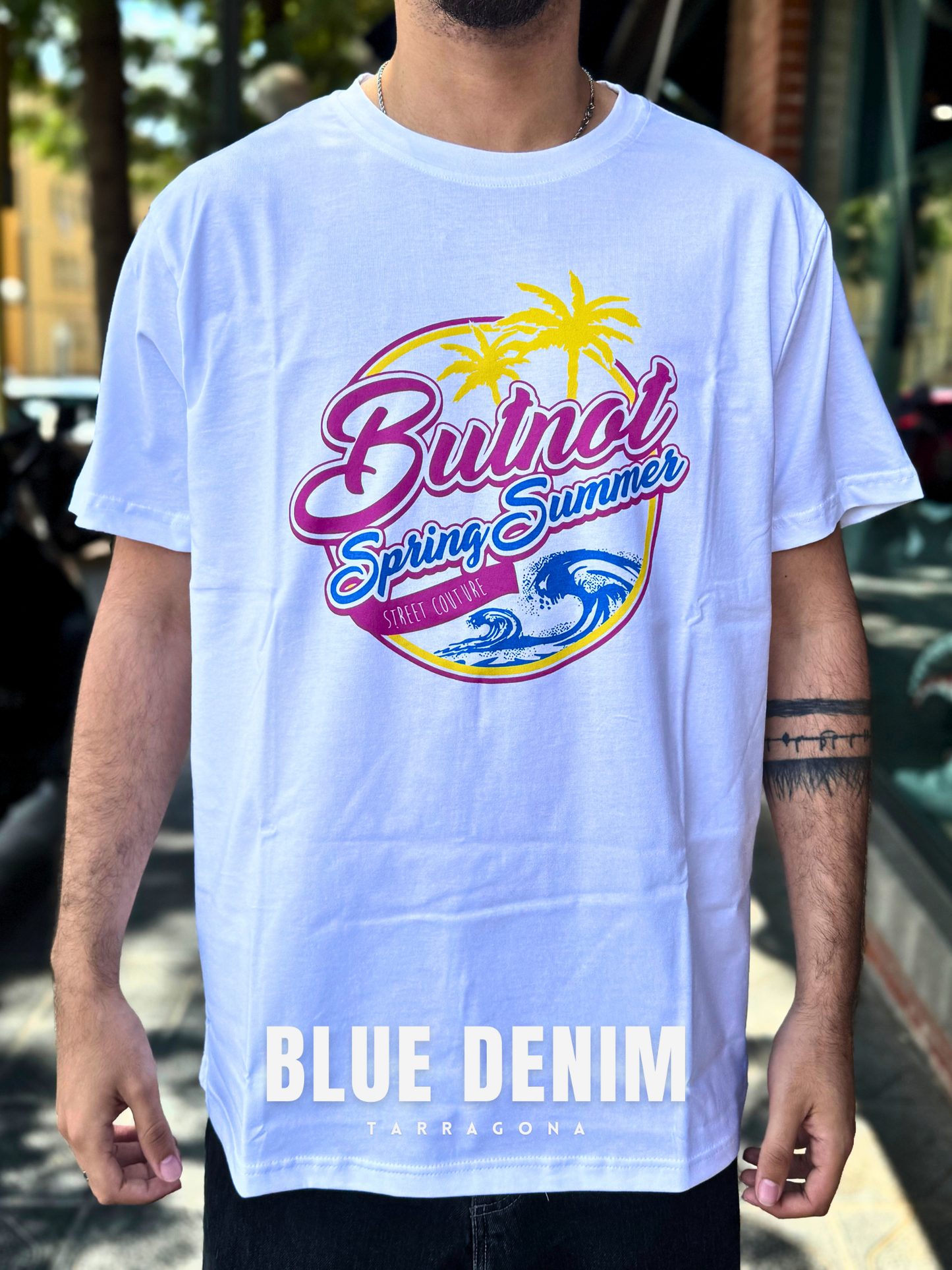 CAMISETA "SUMMER VIBES" - BLANCO - BUTNOT | U901-621