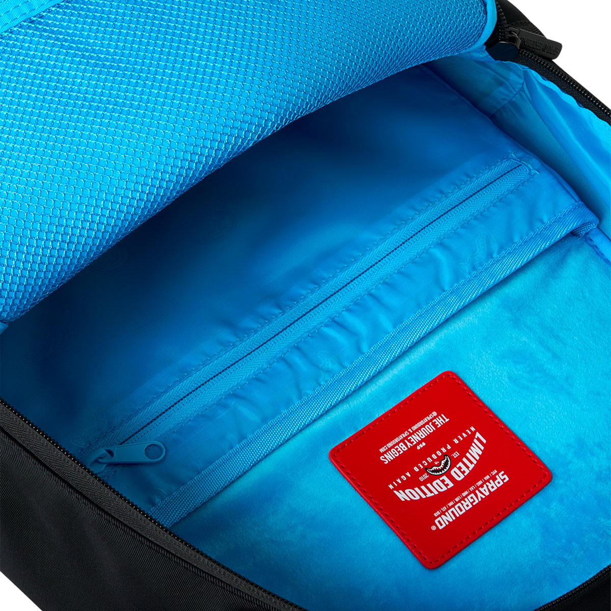 MOCHILA SHARK CENTRAL LIGHT BLUE BACKPACK - NEGRO/AZUL - SPRAYGROUND | 910B9637NSZ